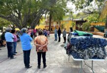 DIF Peñamiller entrega cobijas y aguinaldos en comunidades