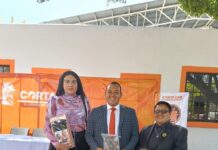 Mauricio Estefanía entrega apoyos a población diversa de Cortazar