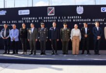 Presidente municipal de Corregidora participa en honores a la bandera e impulsa mensaje por el regreso a clases