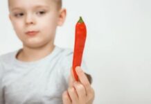 Alertan sobre efectos del consumo de comida picante en la infancia
