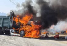 Reportan narcobloqueo en carretera principal del Estado de México; sobre la carretera Toluca – Zitácuaro